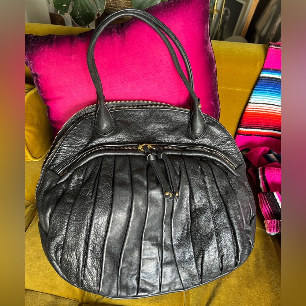 Sabina genuine leather shoulder bag tote 🖤